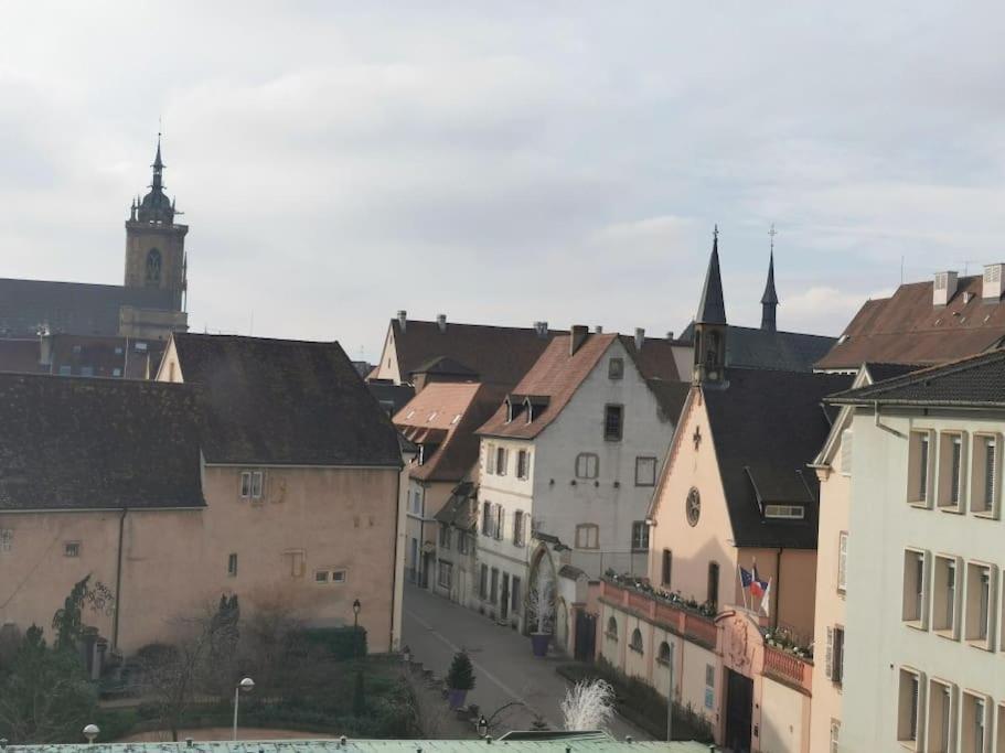 Logement Colmar Centre Avec Parking Exterior foto